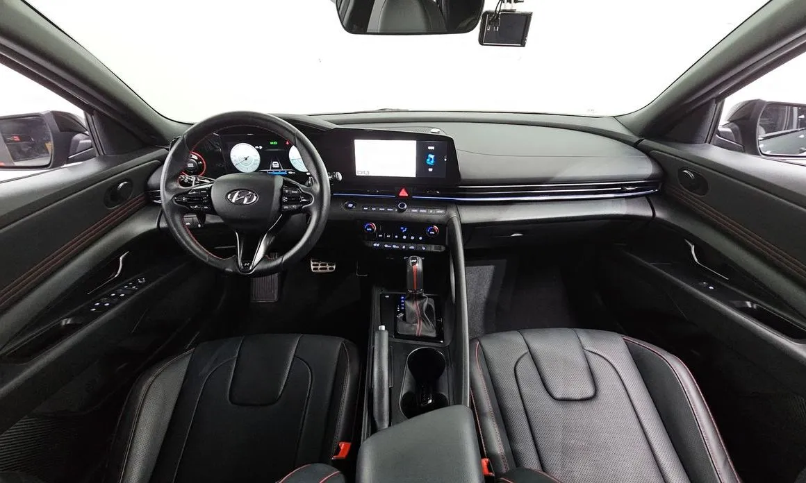 Hyundai AVANTE — фото 8