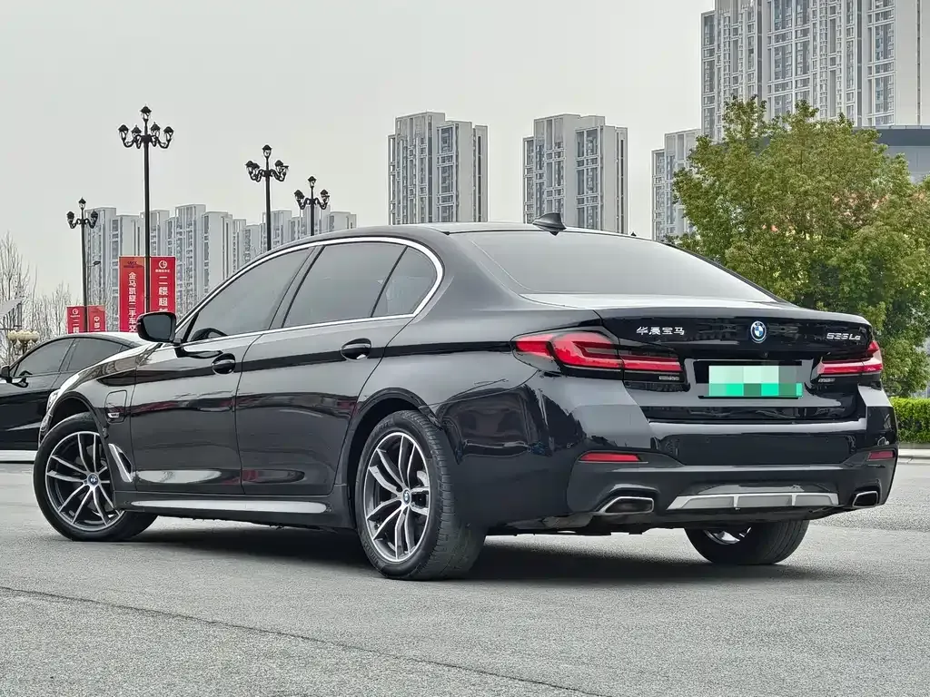 BMW 5 Series New Energy — фото 8