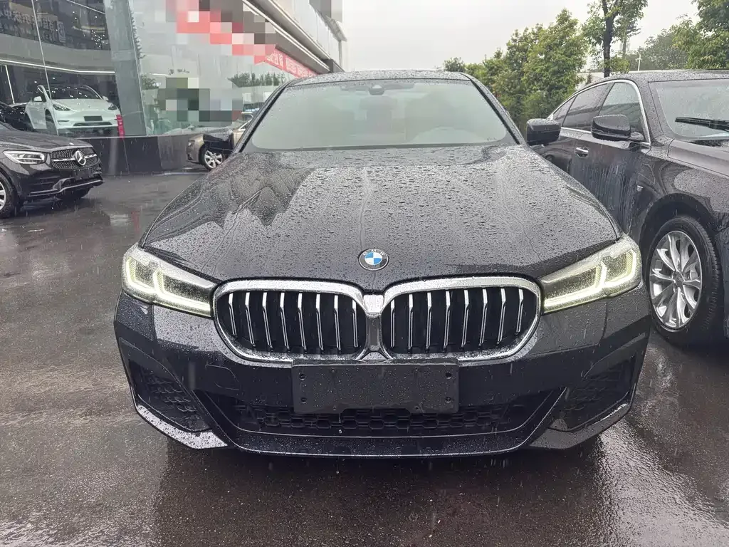 BMW 5 Series — фото 10