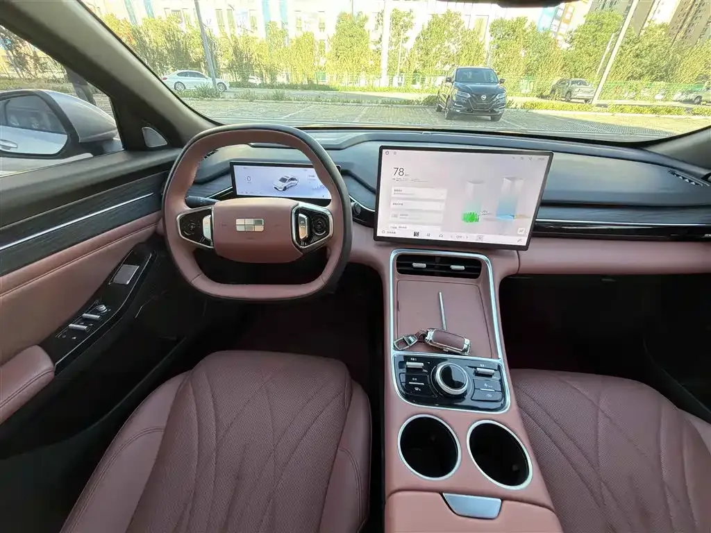 Geely Galaxy L6 — фото 7