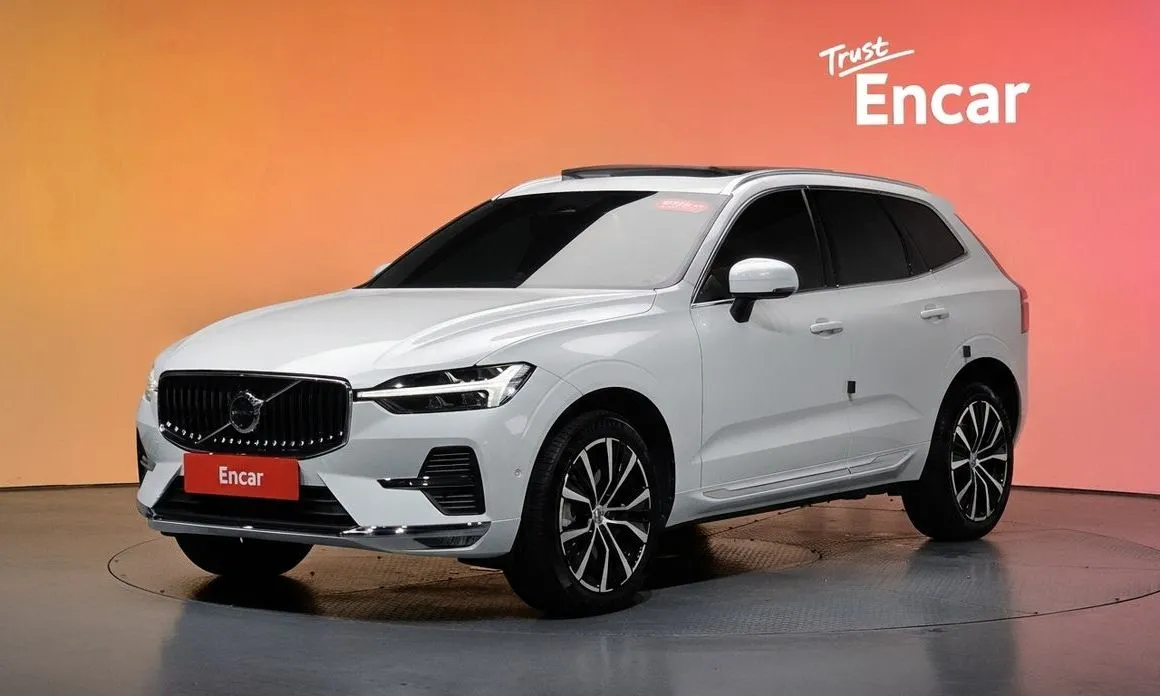 Volvo XC60 — фото 1