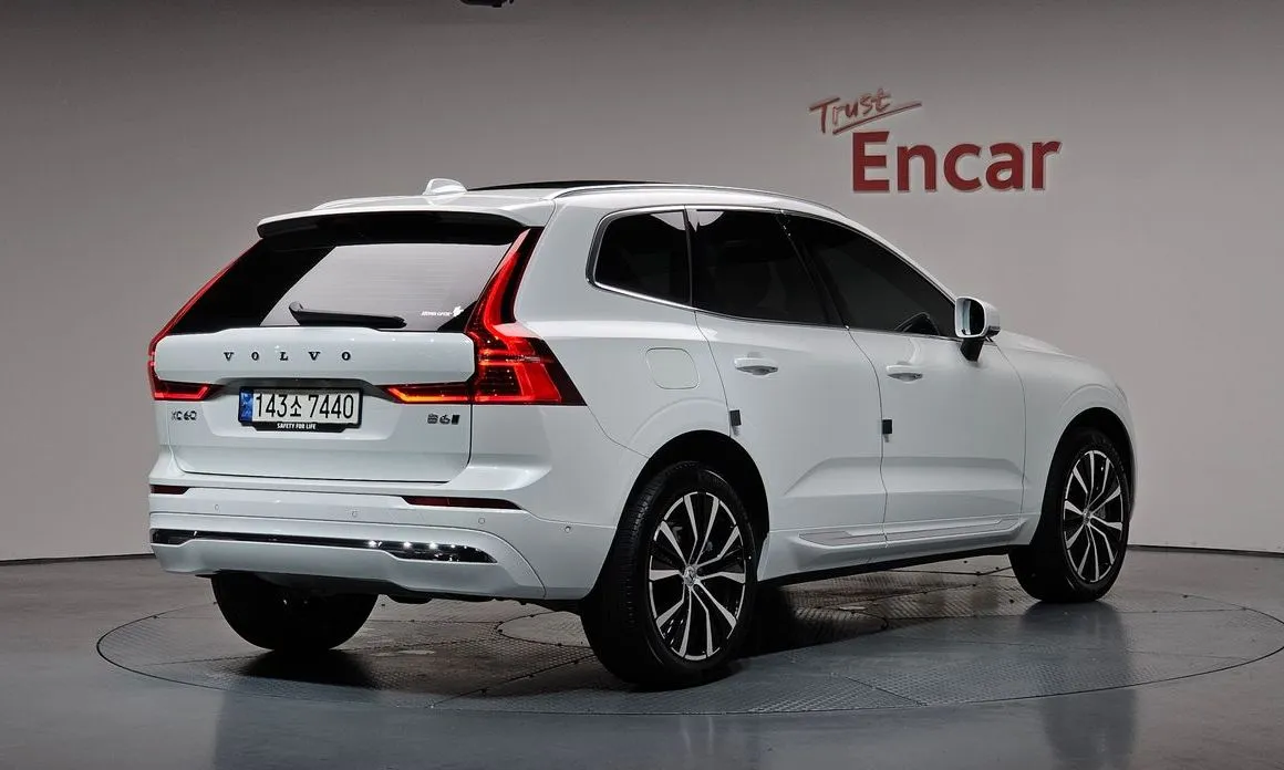 Volvo XC60 — фото 2