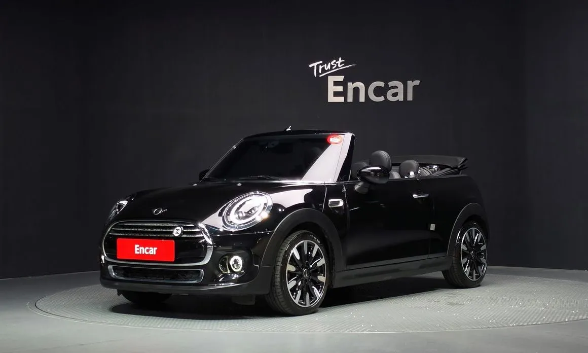 Mini Cooper Convertible — фото 1