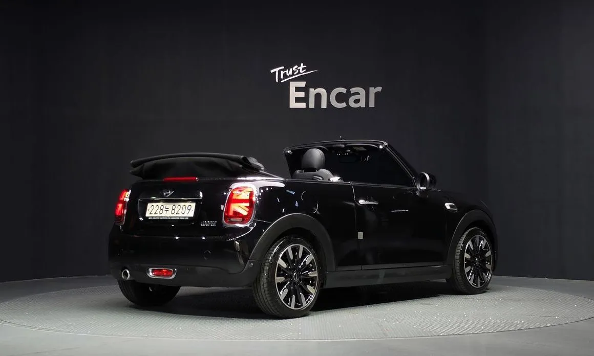 Mini Cooper Convertible — фото 9
