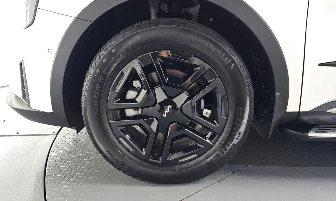 Kia Sorento — фото 8