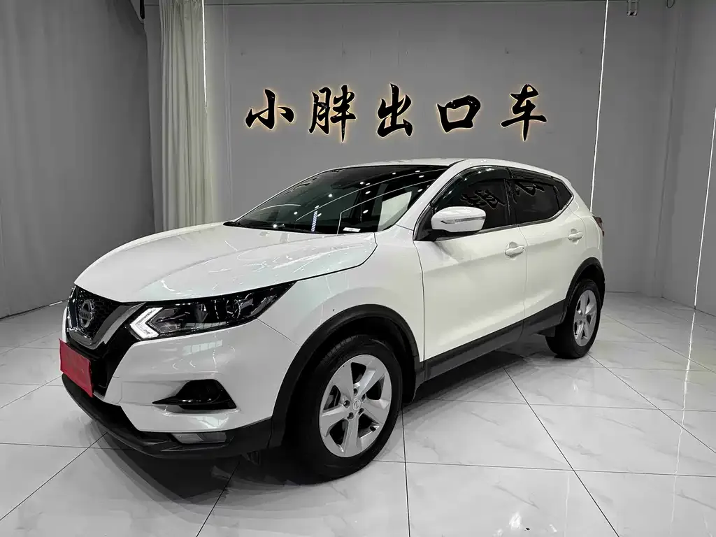 Nissan Qashqai — фото 1