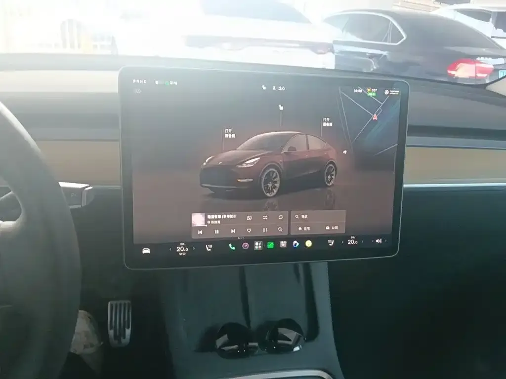 Tesla Model Y — фото 4