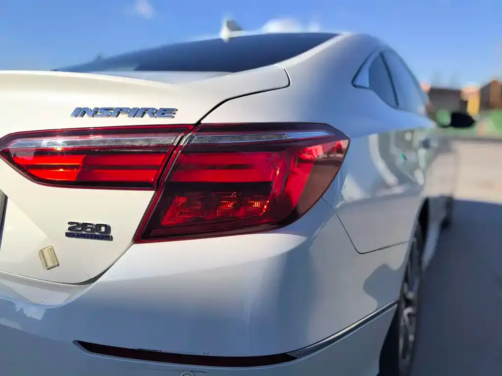 Honda Inspire — фото 10