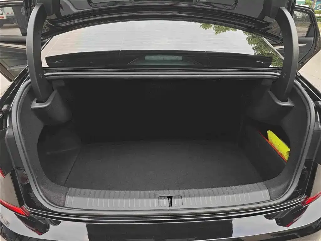 Volkswagen Passat — фото 10