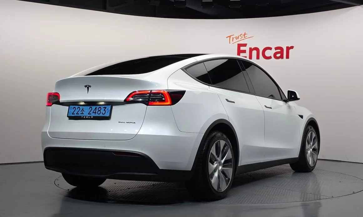 Tesla Model Y — фото 4