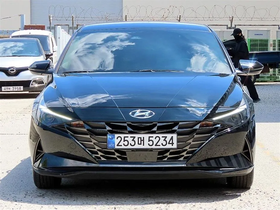 Hyundai AVANTE — фото 2