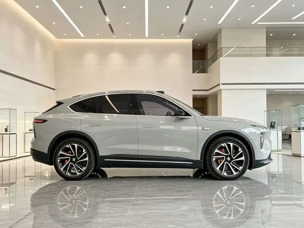 NIO EC6 — фото 8