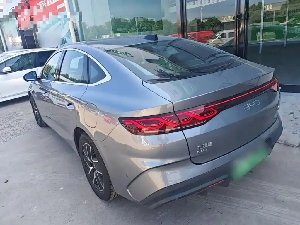 BYD Qin L — фото 10