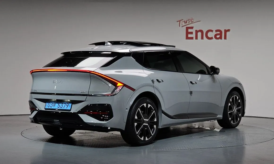 Kia EV6 — фото 9