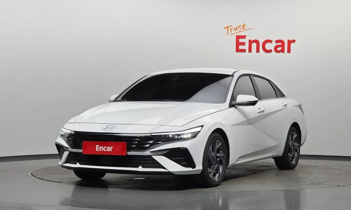 Hyundai AVANTE — фото 1