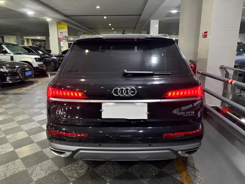 Audi Q7 — фото 4
