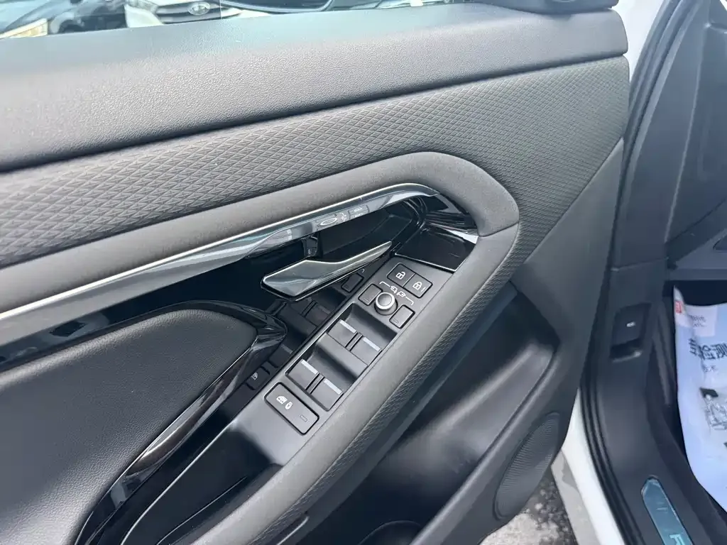 Land Rover Evoque — фото 4