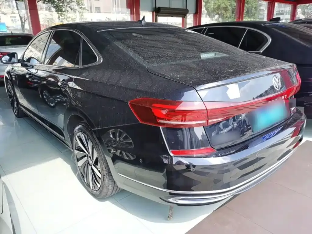 Volkswagen Passat — фото 5