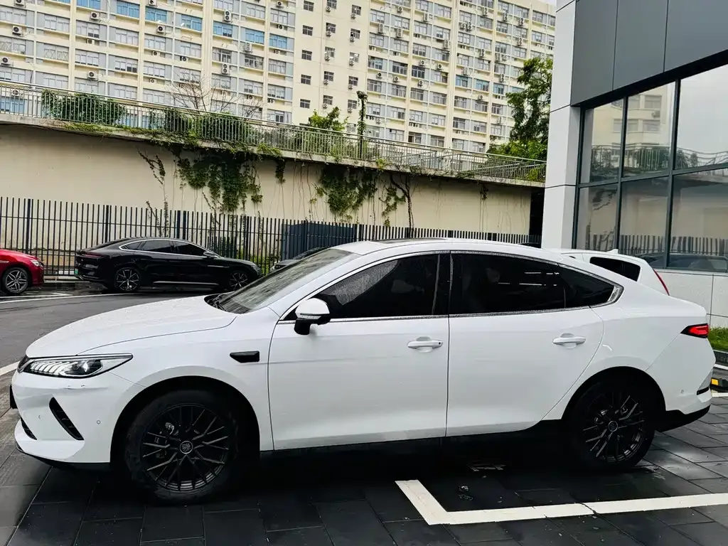 BYD Qin PLUS — фото 10