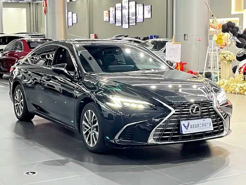 Lexus ES — фото 4