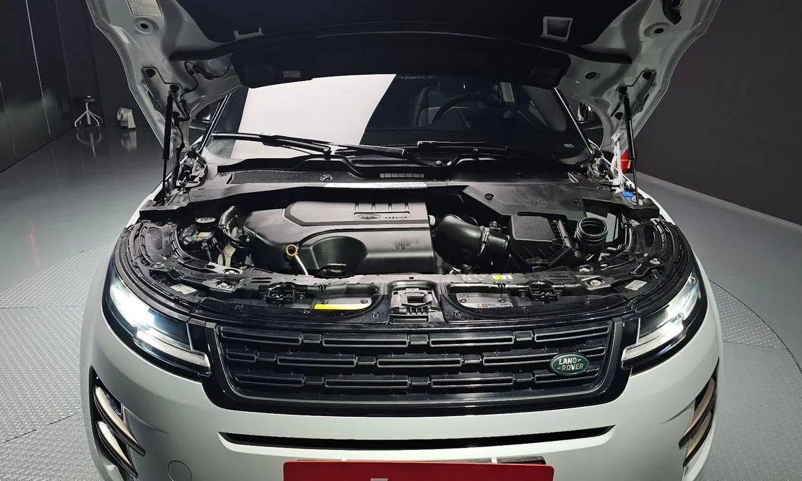 Land Rover Range Rover Evoque — фото 8
