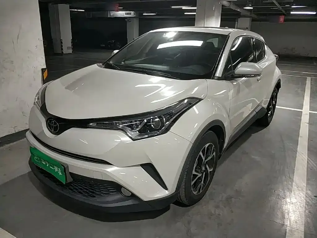 Toyota C-HR — фото 8