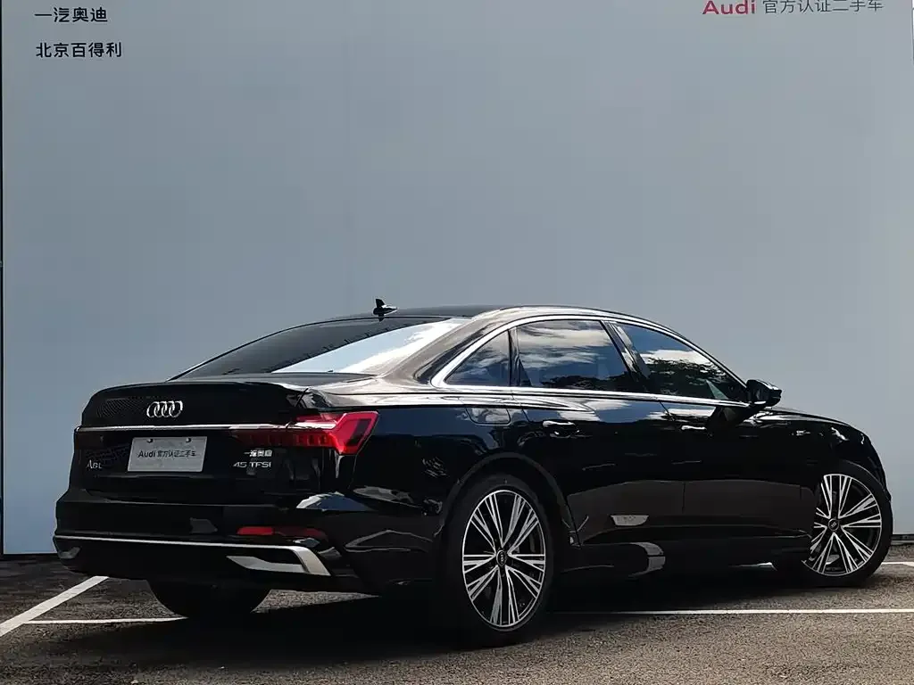Audi A6L — фото 7