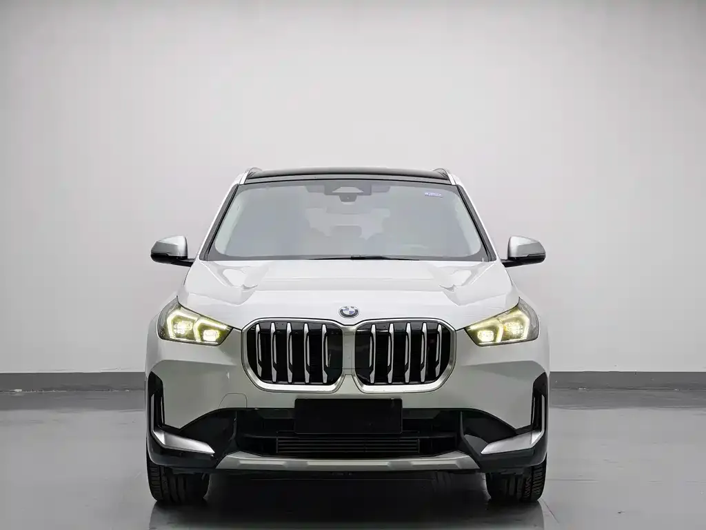 BMW X1 — фото 5