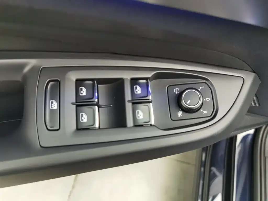 Volkswagen 帕萨特插电混动 — фото 6