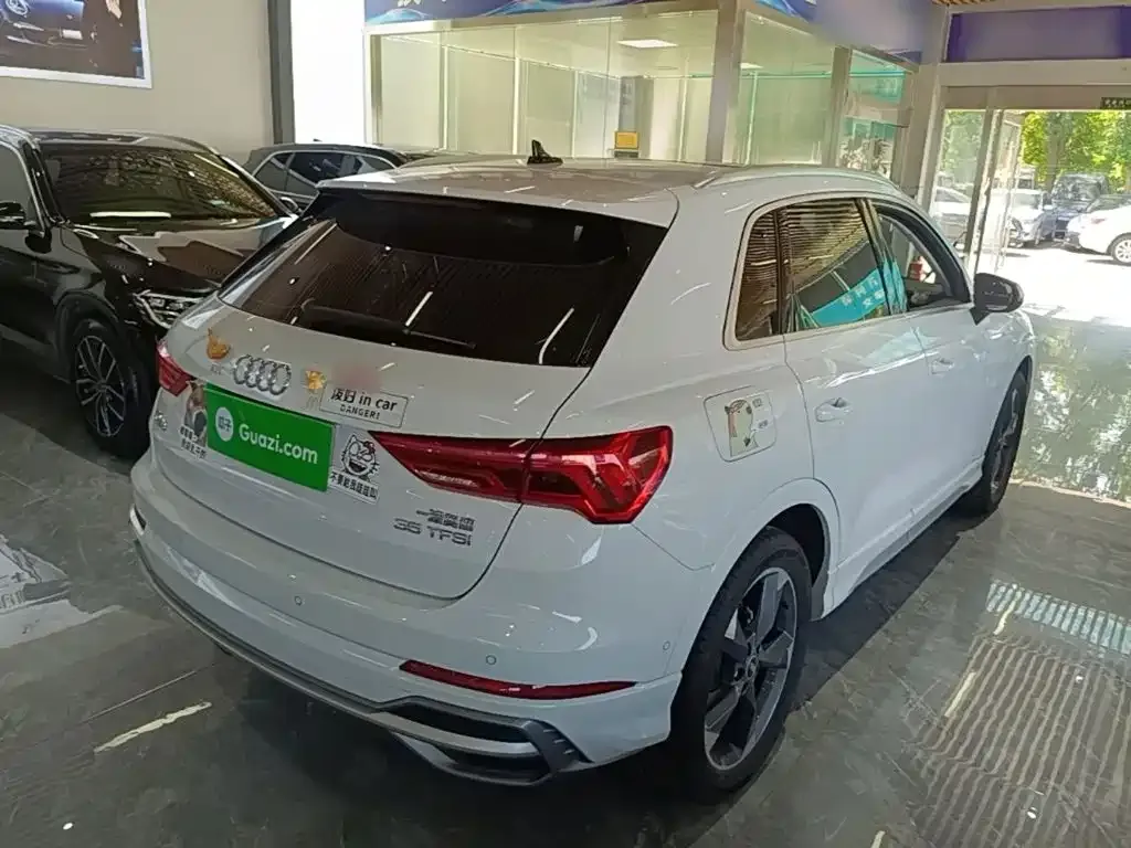 Audi Q3 — фото 10