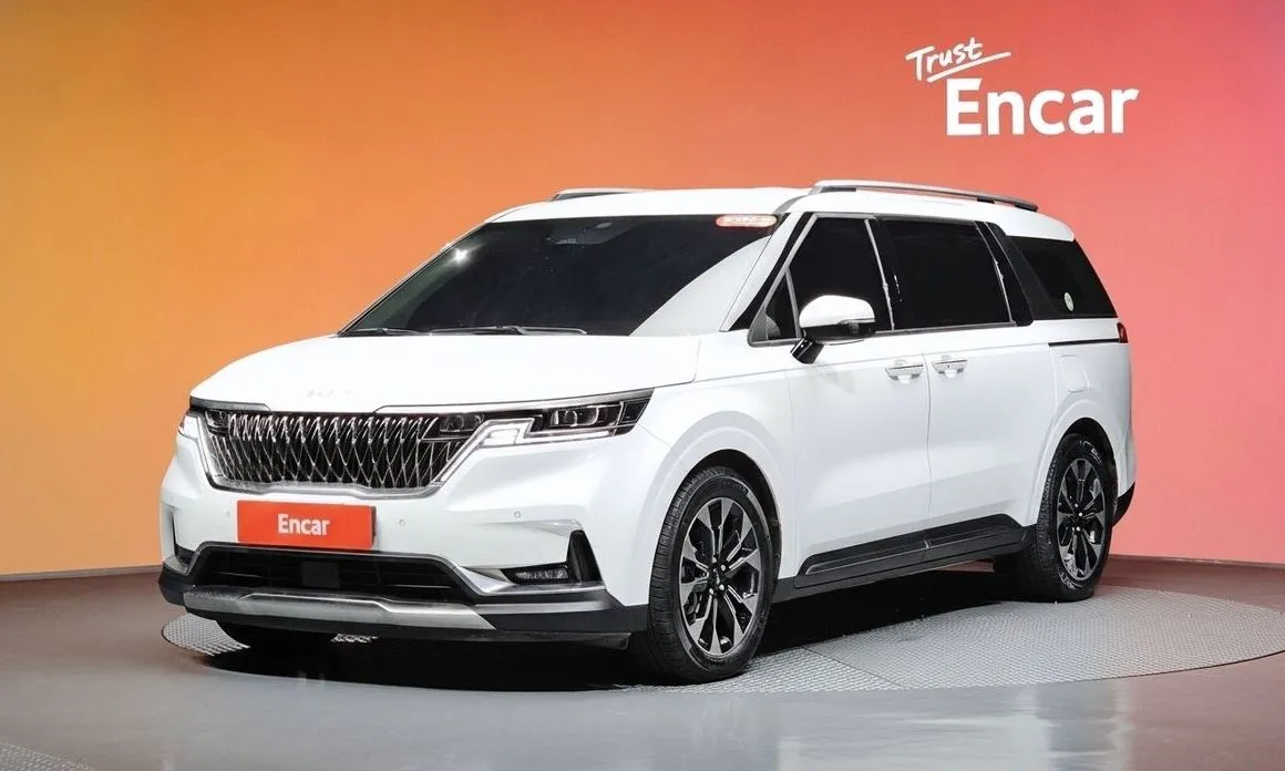 Kia Carnival — фото 1
