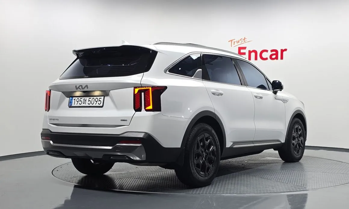 Kia Sorento — фото 5