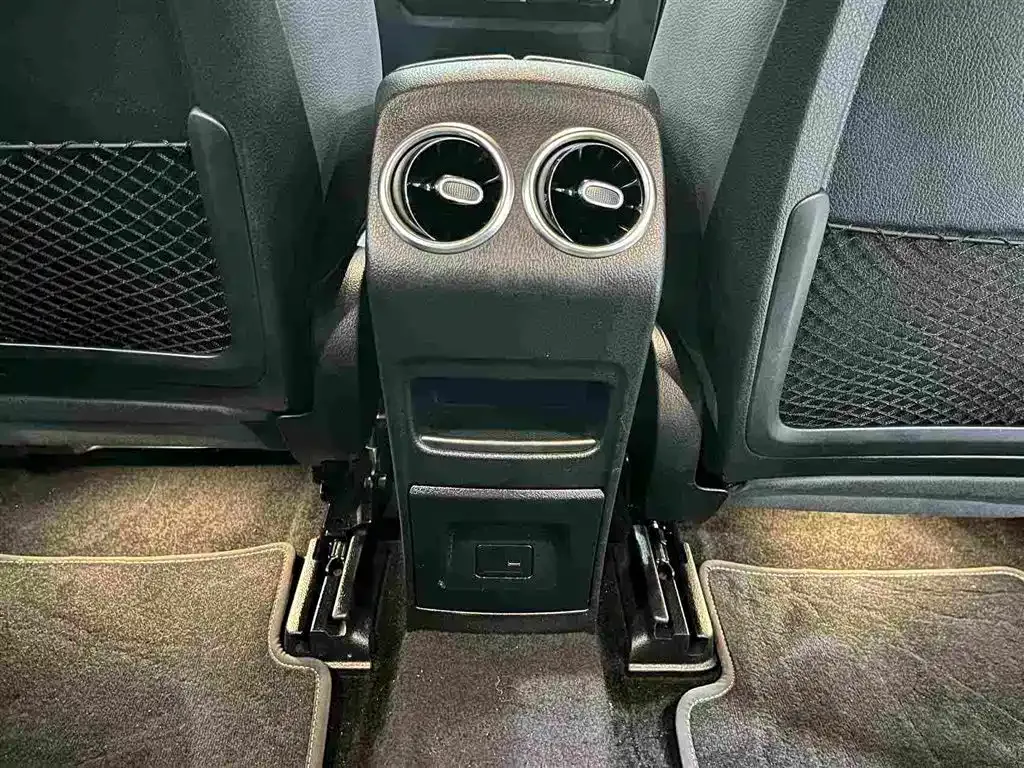 Mercedes-Benz EQA — фото 9