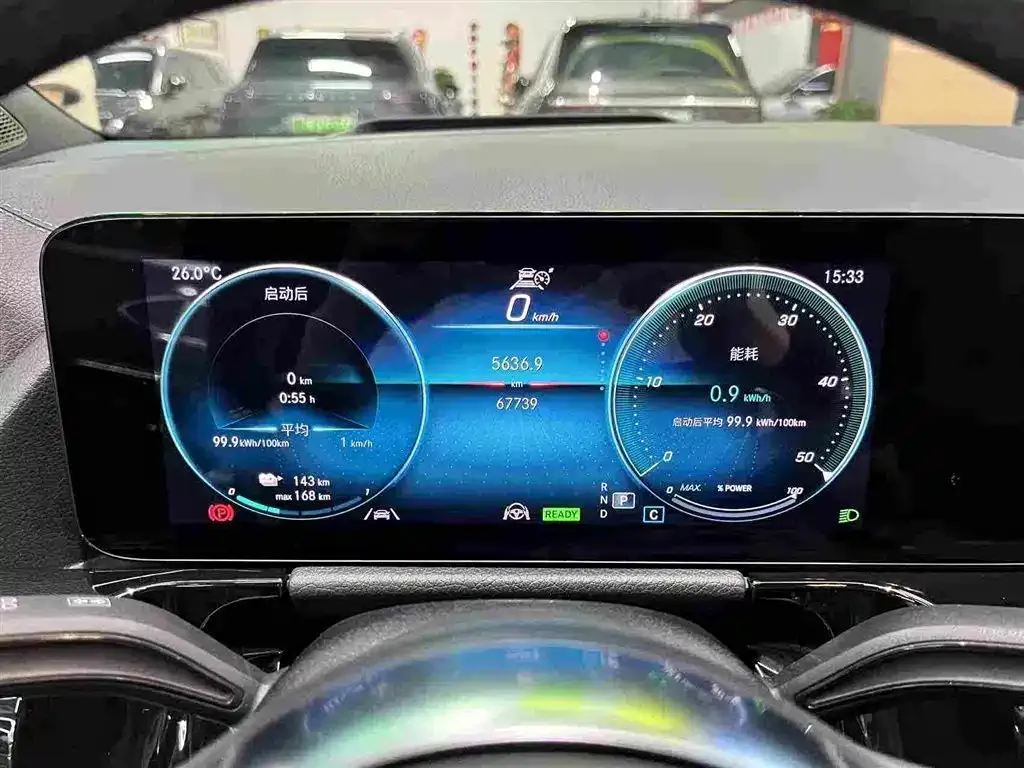 Mercedes-Benz EQA — фото 10
