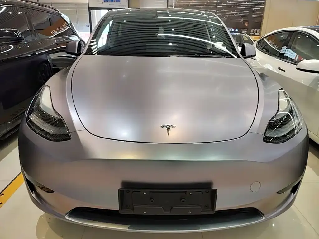 Tesla Model Y — фото 10