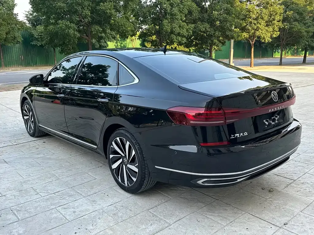 Volkswagen Passat — фото 5