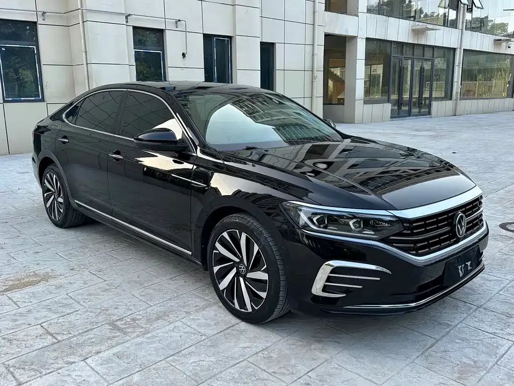 Volkswagen Passat — фото 6