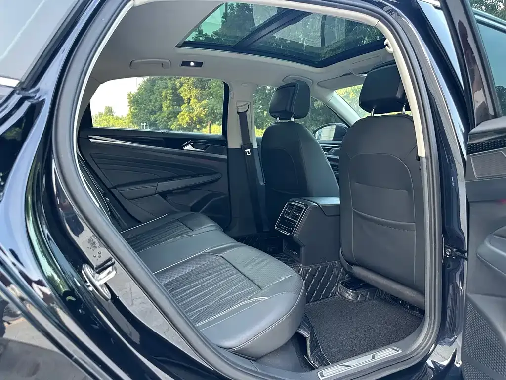 Volkswagen Passat — фото 2
