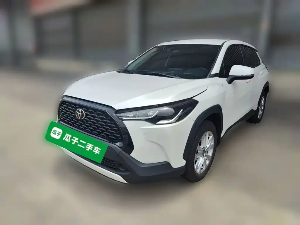 Toyota Corolla Cross — фото 1