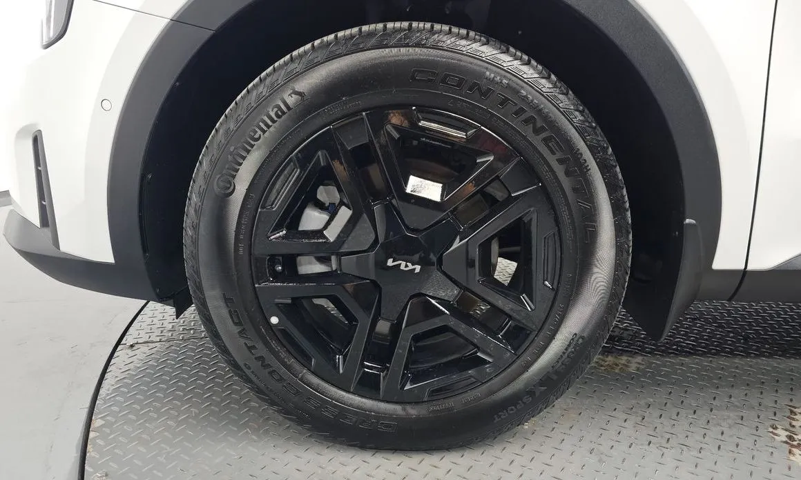 Kia Sorento — фото 9