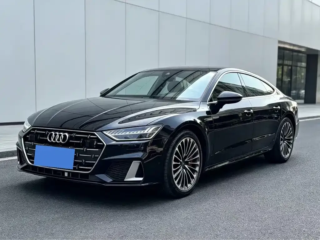 Audi A7L — фото 1
