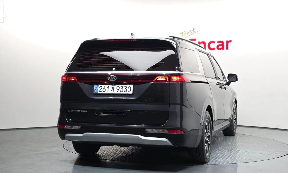 Kia Carnival — фото 2