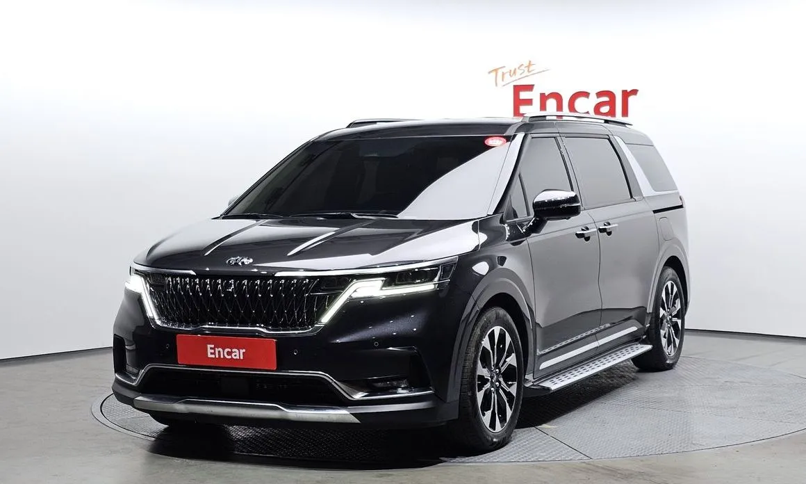 Kia Carnival — фото 1