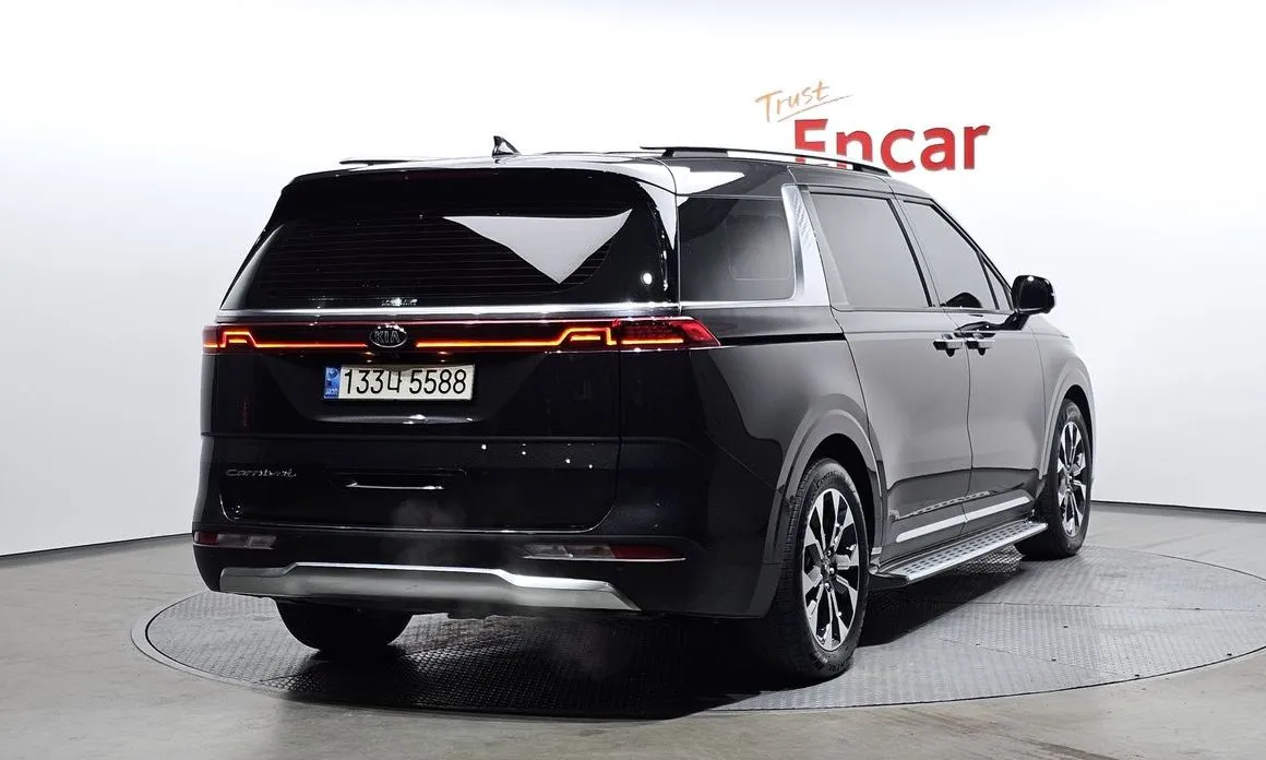 Kia Carnival — фото 10