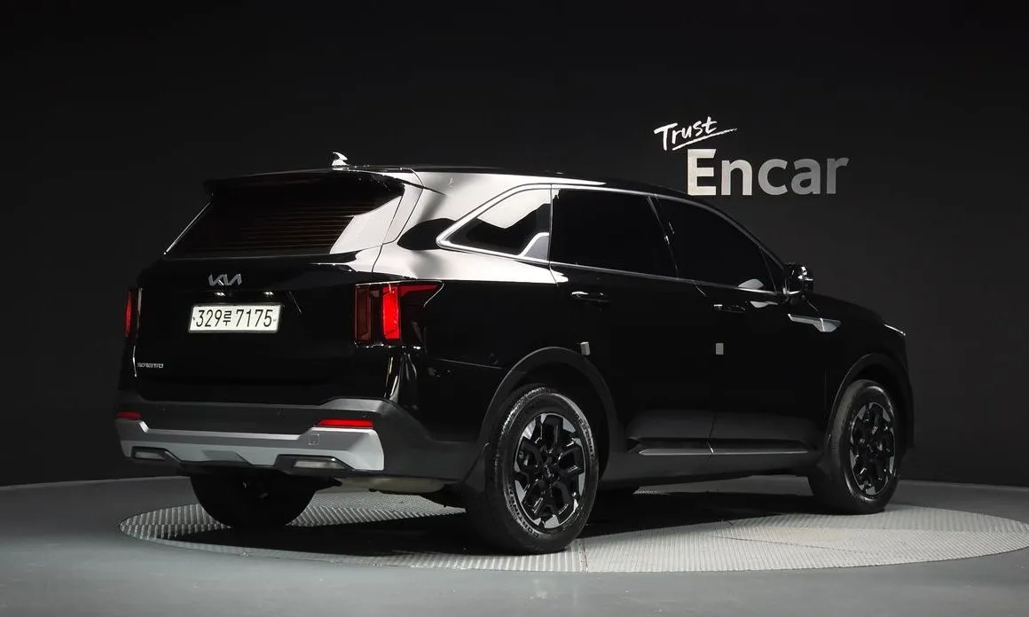 Kia Sorento — фото 6