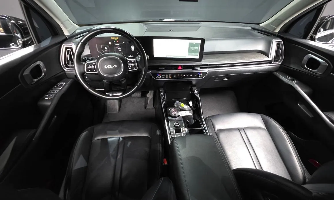 Kia Sorento — фото 8