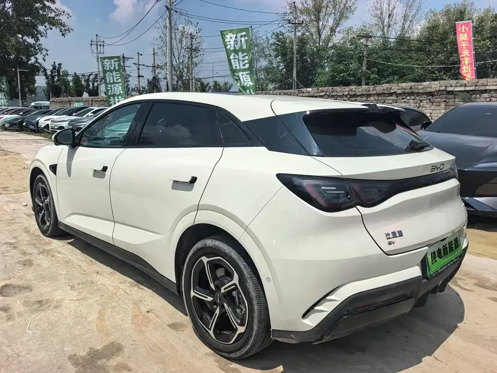 BYD Seal 06GT — фото 9