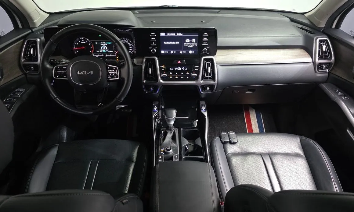 Kia Sorento — фото 6