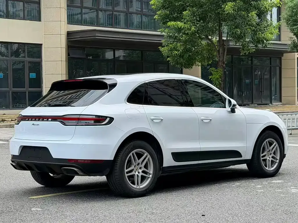 Porsche Macan — фото 5