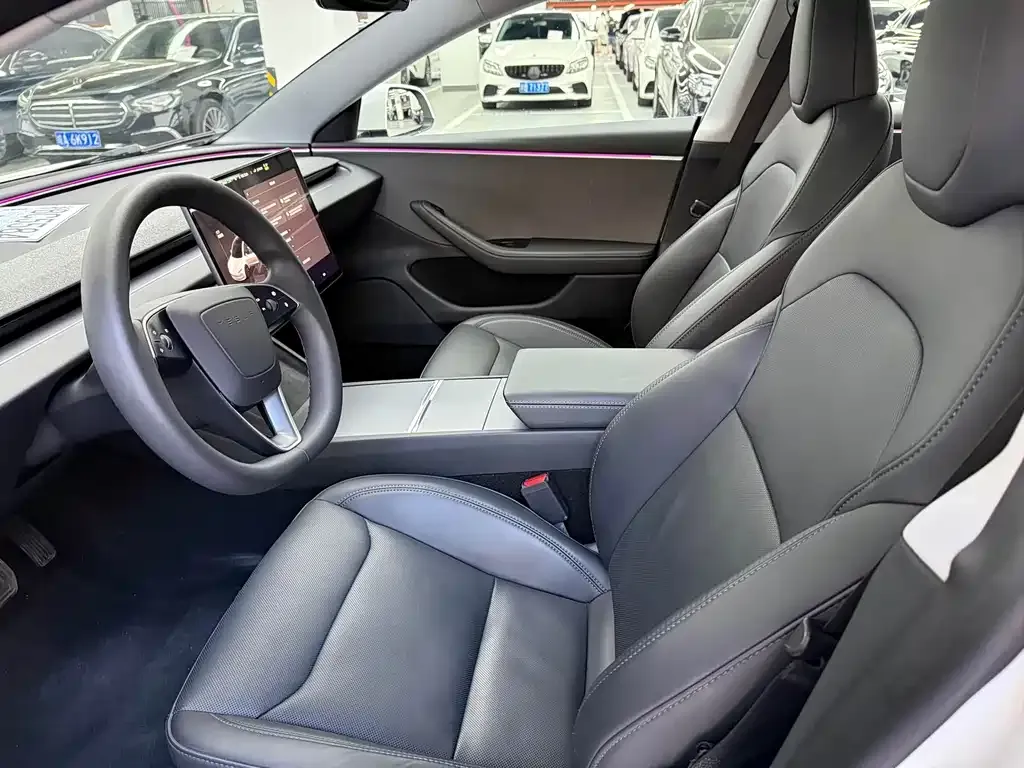 Tesla Model 3 — фото 6